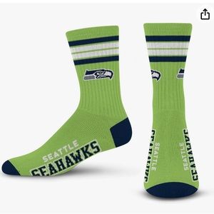 NWOT For Bare Feet Seattle Seahawks crew socks
